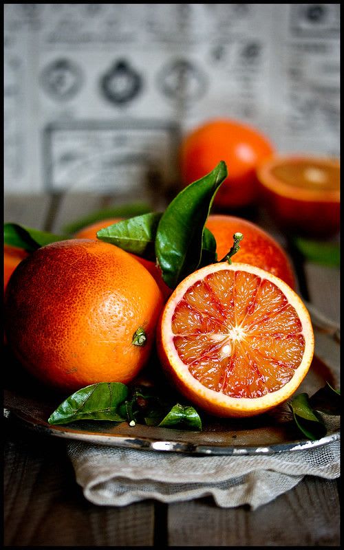 Hybrid Moro Blood Orange 🍊🍊🍊 Grafting Fruit Plant (Pack Of-1 )
